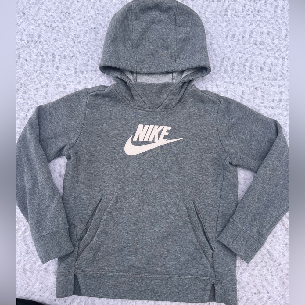 Nike Sportswear Club Fleece, Heather Gray, Youth Small